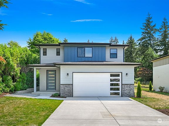 2nd image of 927 Alderwood Lane