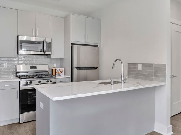 491 Walker St #3A