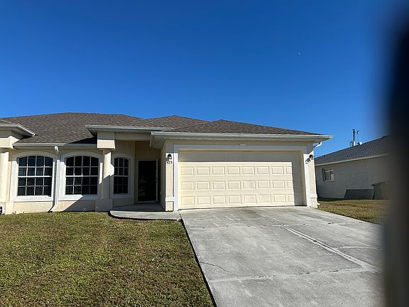 3rd image of 425 SE 23rd Pl