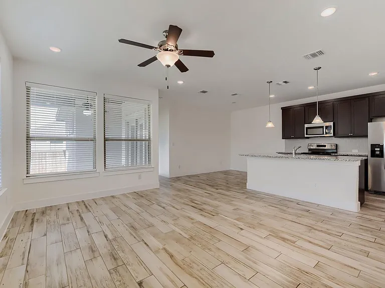 401 Parkline Dr #1A — Photo 3