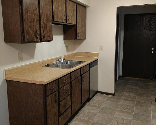 Kitchen with dishwasher