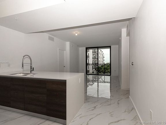 3rd image of 301 Altara Ave APT 614