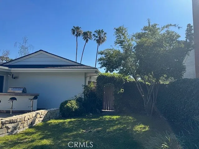 1200 W Rowan St — Photo 4