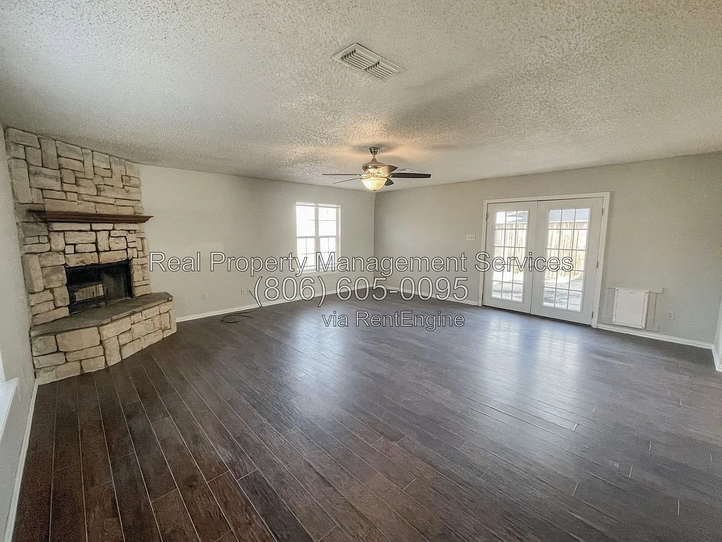 3 bed, 1.5 bath, 1512 sqft, $1,400 — Photo 2