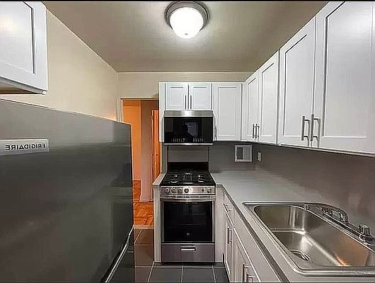 2nd image of 87-15 165th St #5B
