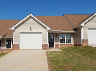 18 Hunters Valley Ln, Rocky Mount, VA 24151