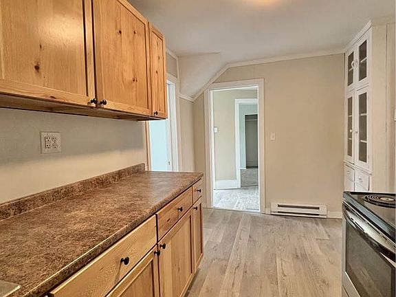 5th image of 307 S Main St #201