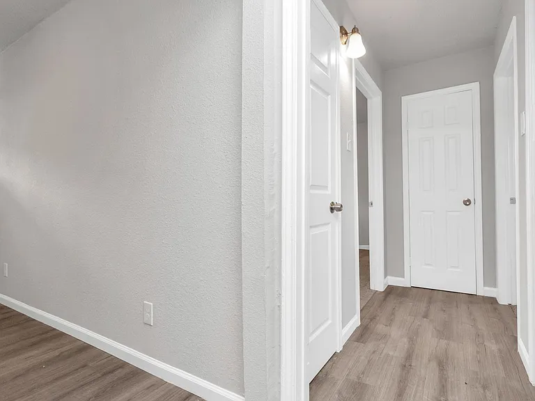3655 Seabrook St #4 — Photo 12