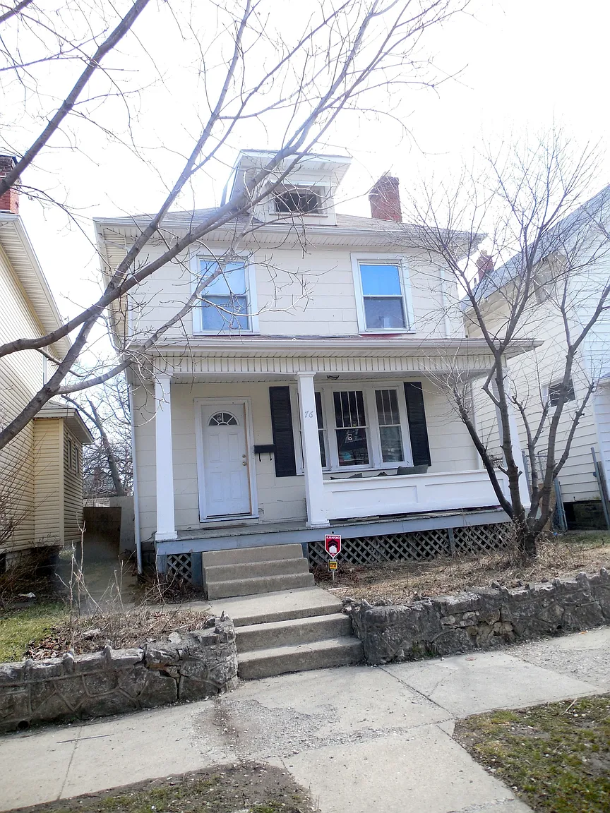 76 N Ogden Ave photo 1