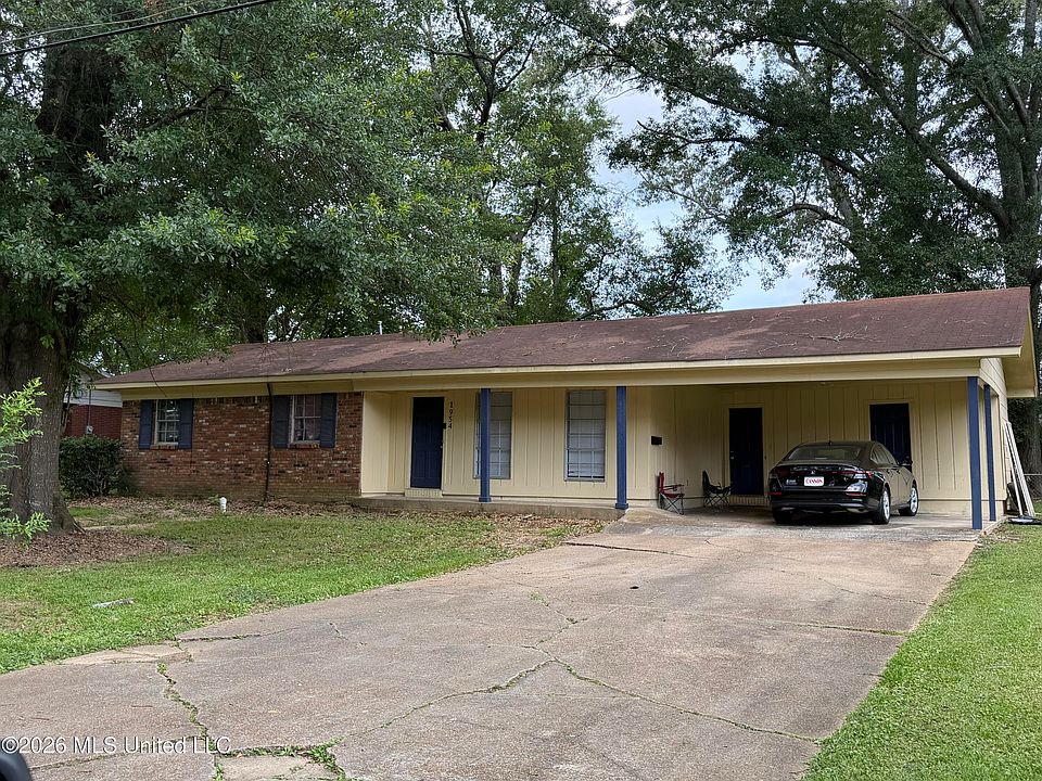1st image of 1954 Longwood Dr