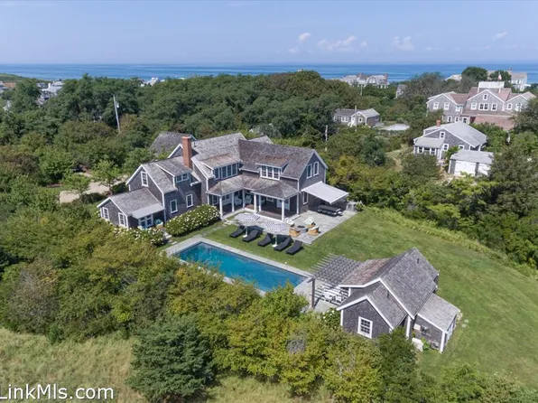 11 Hinckley Ln, Nantucket, MA 02554