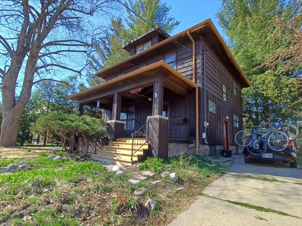 1309 Vista Ave, Janesville, WI 53545