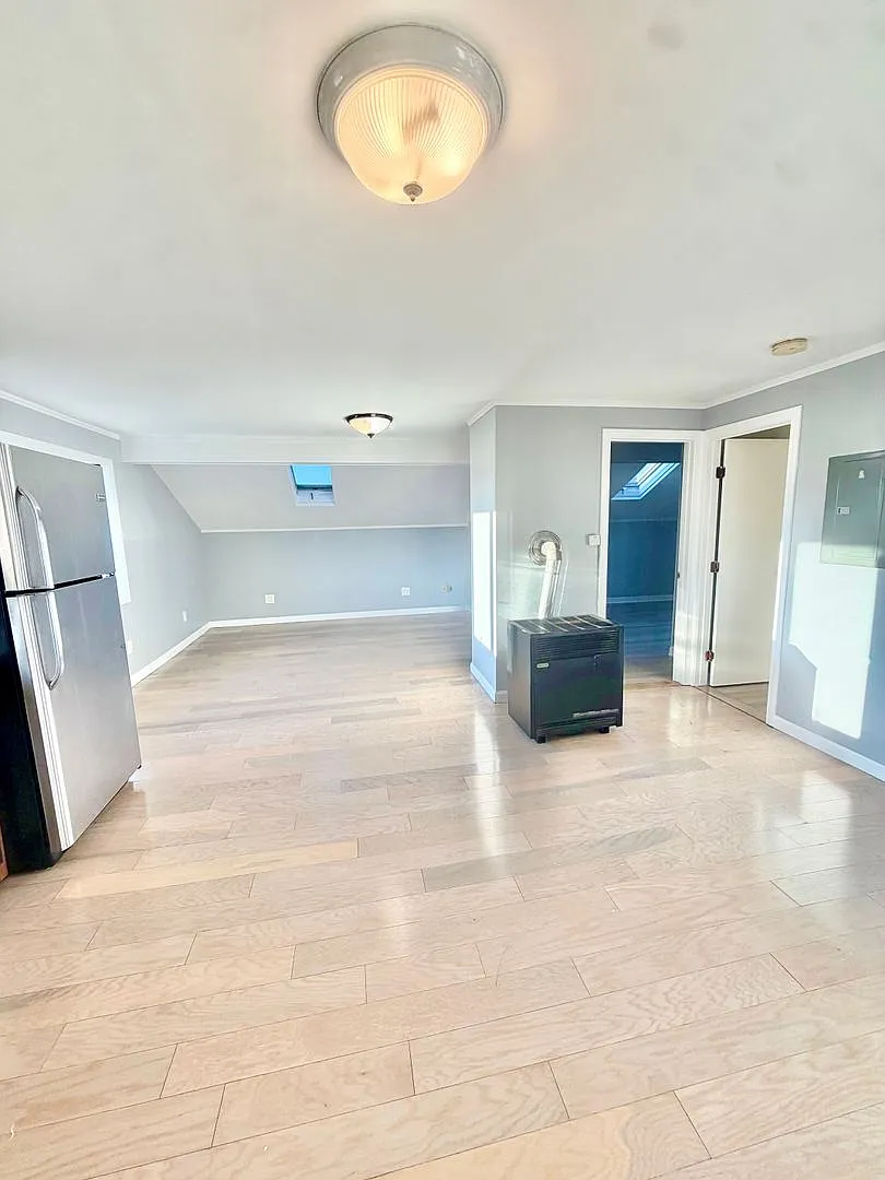 25 Foster Street — Photo 4