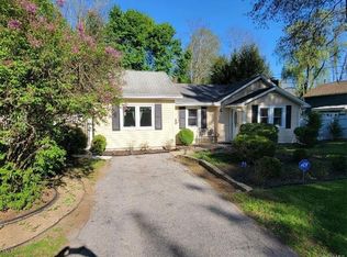 36 Haviland Rd, Poughkeepsie, NY 12601