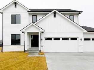 7254 NW 18th St, Ankeny, IA 50023