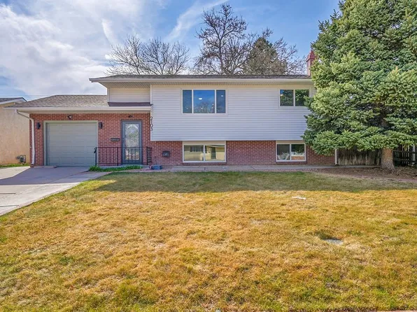 2103 Oakwood Ln, Pueblo, CO 81005