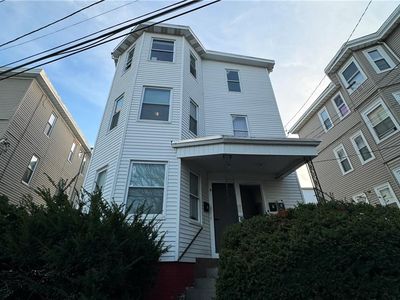 8 Hymer St, Providence, RI, 02908