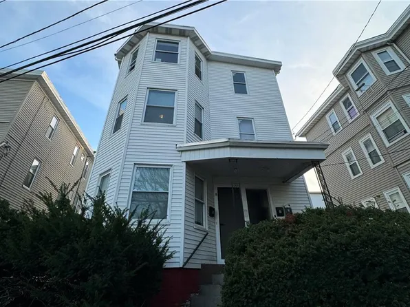 8 Hymer St, Providence, RI 02908