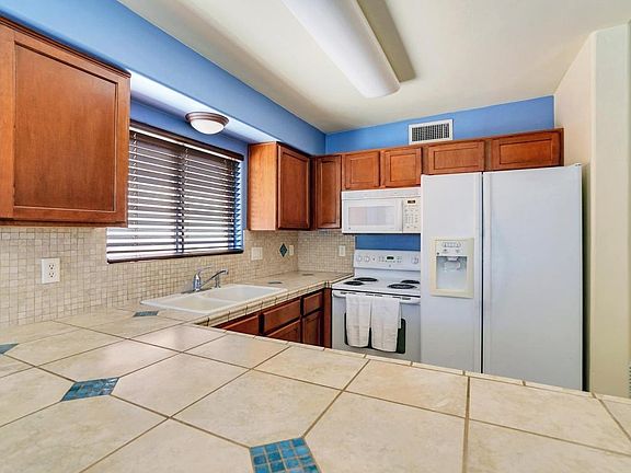 4th image of 6485 E Stadium Pkwy