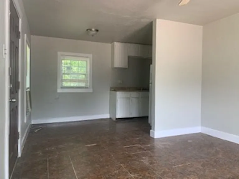 807 Bowie St #B — Photo 7