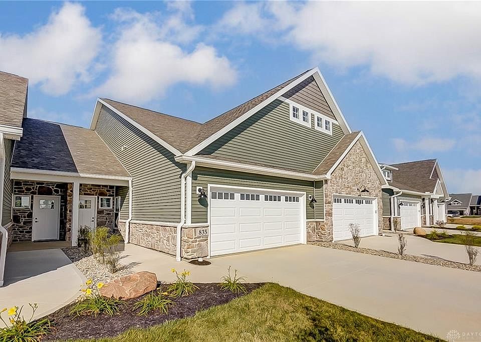 1st image of 835 Brookwood Dr