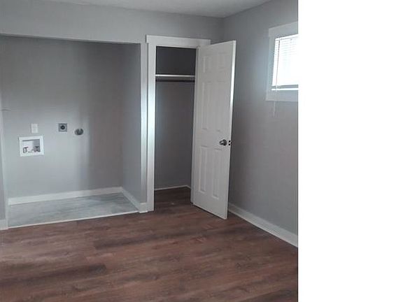 3rd image of 5106 Live Oak St #204