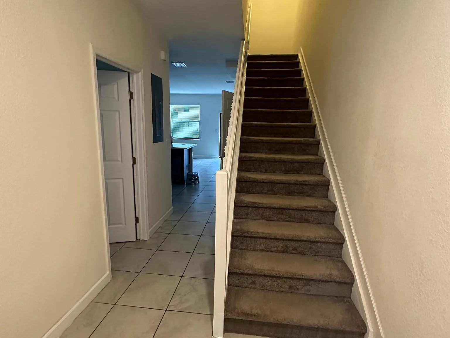 3 bed, 2.5 bath, 1422 sqft, $2,500 — Photo 4