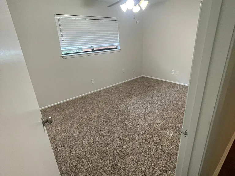 2823 Norwood Ln — Photo 14