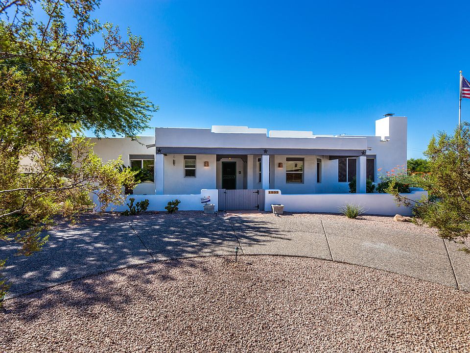 1st image of 1533 E Las Palmaritas Dr