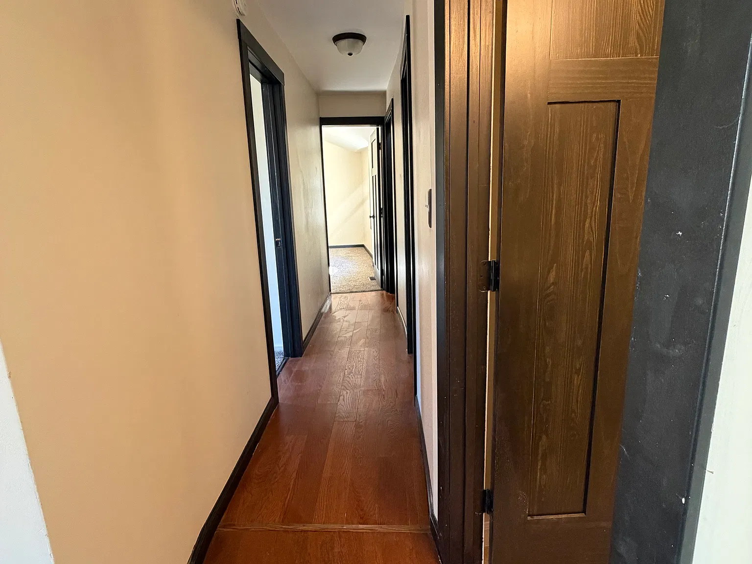 3 bed, $925 — Photo 2