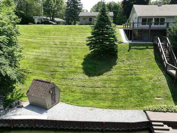 5365 E Wayside Ct, Monticello, IN 47960