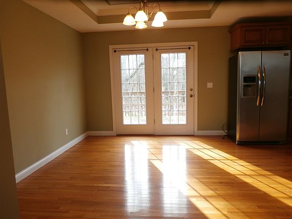 5th image of 126 Lowball Ln