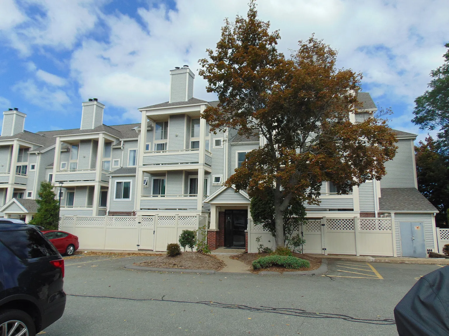 1 bed, 706 sqft, $2,200 — Photo 1