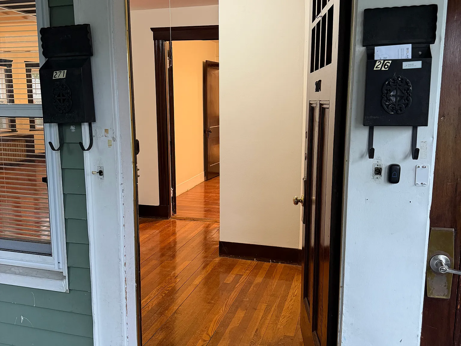 2 bed, 1300 sqft, $3,000 — Photo 1