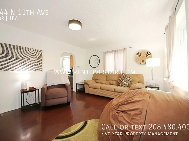 744 N 11th Ave — Photo 2