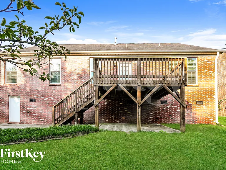 1643 Ashmead Ln — Photo 18
