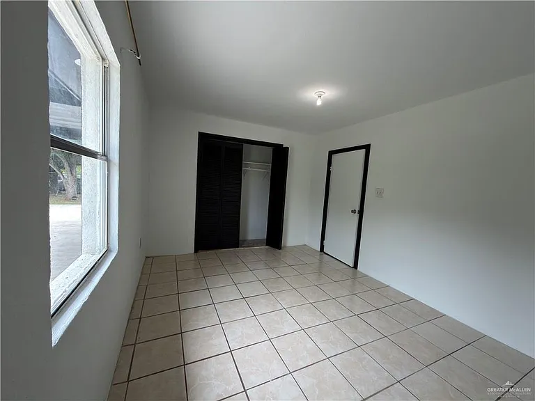 21806 Hidalgo St — Photo 14