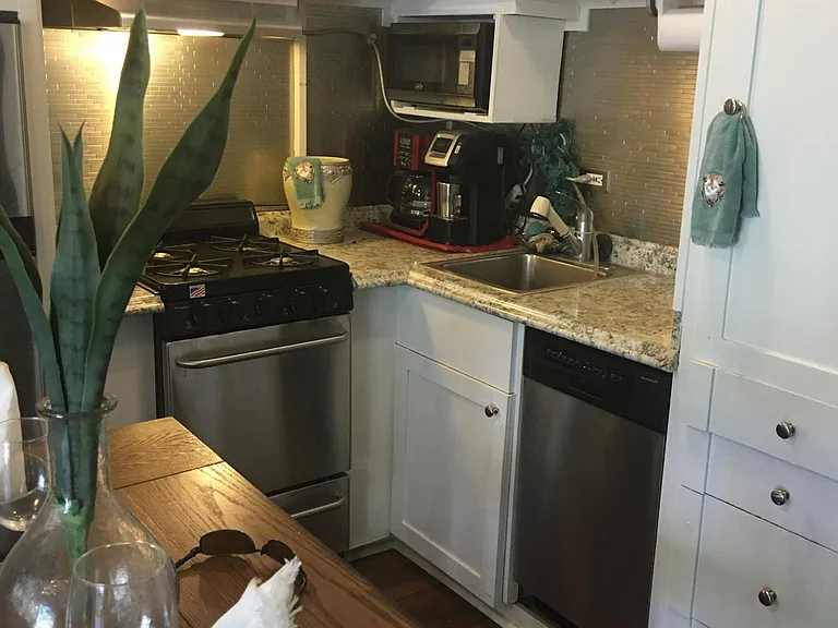 1867 Kaioo Dr #101 — Photo 5