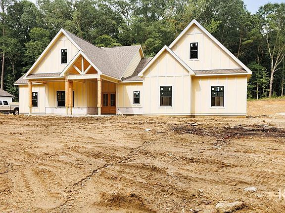 2nd image of 2165 Lee Road 281