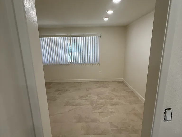 10026 W Desert Hills Dr — Photo 17