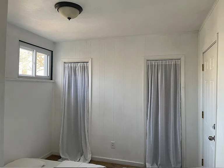 717 Savannah Ave #1 — Photo 6