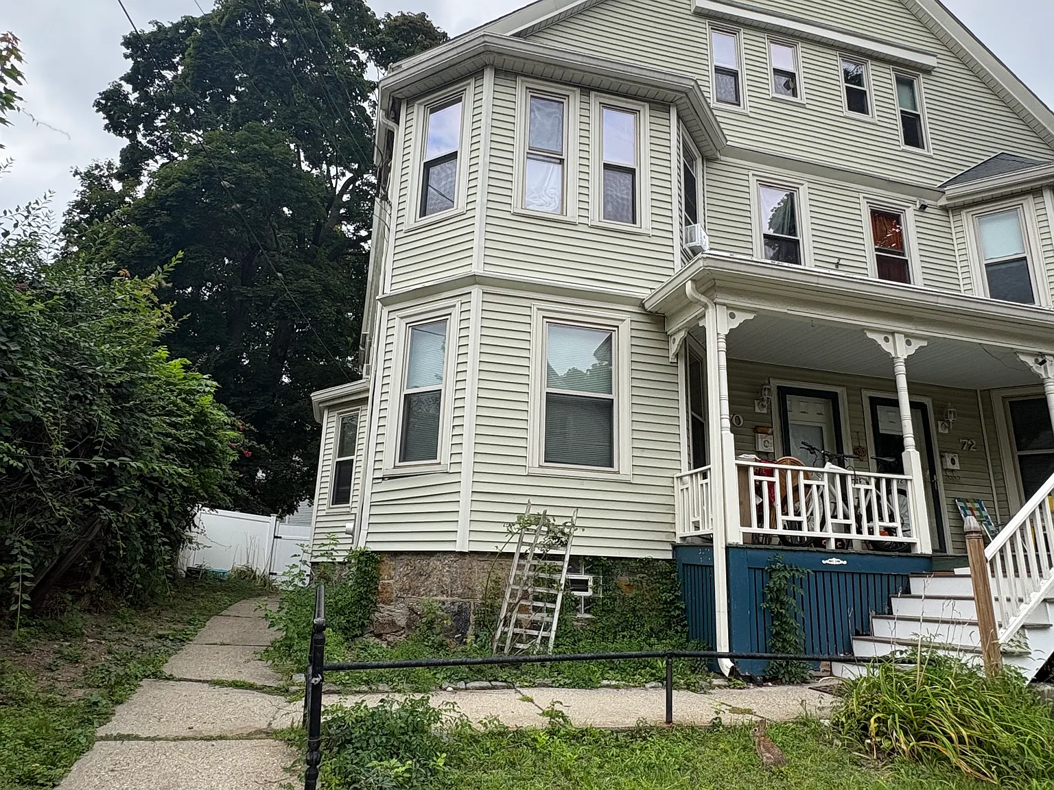 6 bed, $1,050 — Photo 4