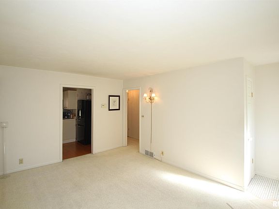 5th image of 5209 W Katherine Ave