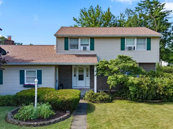 16 Maplewood Dr, Binghamton, NY 13901