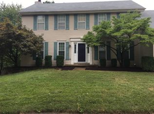 1475 Cedar Bluff Dr, Ballwin, MO 63021