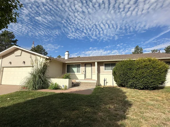 1827 Barham Blvd, Dodge City, KS 67801