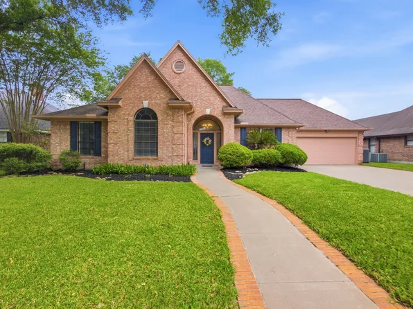 107 Lance Ln, Victoria, TX 77904