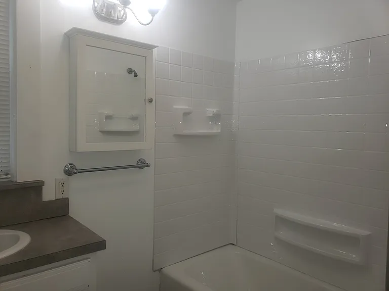 36 Allen St — Photo 20