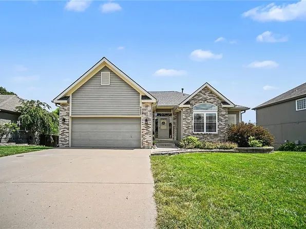 9223 N Jarboe St, Kansas City, MO 64155
