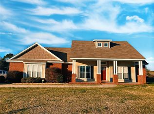 240 Pine Level Rdg, Deatsville, AL 36022